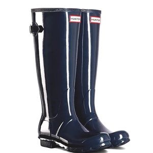 Brand new never worn navy hunter boots